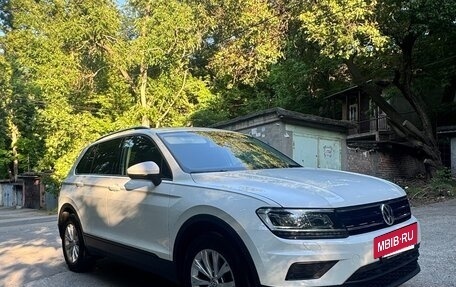 Volkswagen Tiguan II, 2020 год, 2 495 000 рублей, 3 фотография
