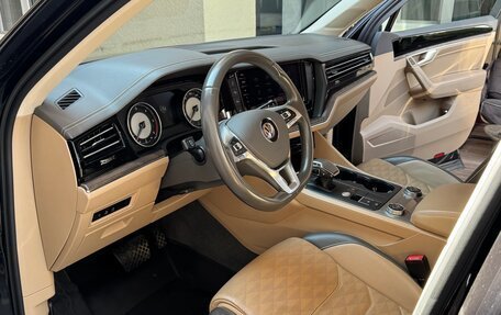 Volkswagen Touareg III, 2018 год, 5 200 000 рублей, 10 фотография