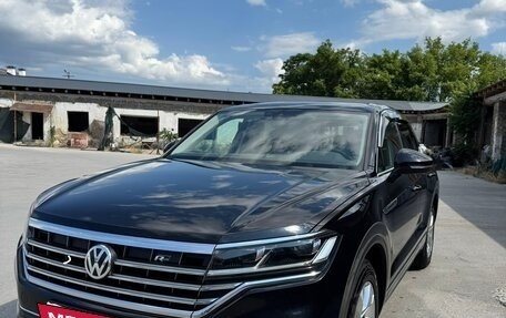 Volkswagen Touareg III, 2018 год, 5 200 000 рублей, 3 фотография