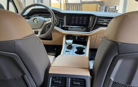 Volkswagen Touareg III, 2018 год, 5 200 000 рублей, 16 фотография