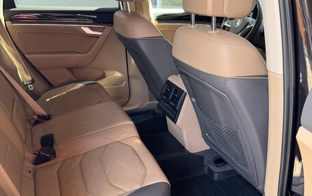 Volkswagen Touareg III, 2018 год, 5 200 000 рублей, 15 фотография