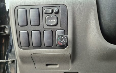 Toyota Land Cruiser Prado 120 рестайлинг, 2008 год, 1 761 000 рублей, 19 фотография