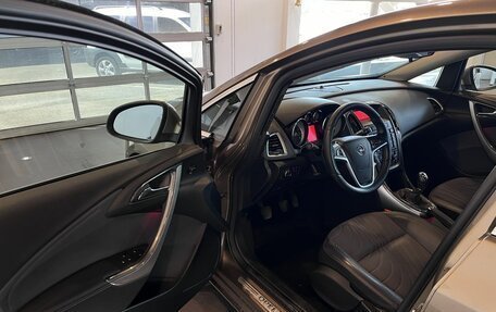 Opel Astra J, 2013 год, 795 000 рублей, 21 фотография