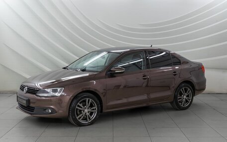 Volkswagen Jetta VI, 2014 год, 1 068 000 рублей, 3 фотография