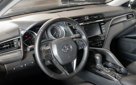 Toyota Camry, 2021 год, 2 370 000 рублей, 5 фотография