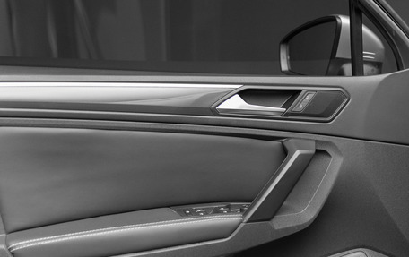 Volkswagen Tiguan II, 2018 год, 2 550 000 рублей, 14 фотография