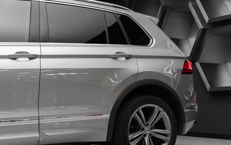 Volkswagen Tiguan II, 2018 год, 2 550 000 рублей, 11 фотография