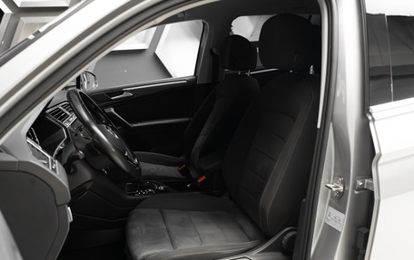 Volkswagen Tiguan II, 2018 год, 2 550 000 рублей, 15 фотография