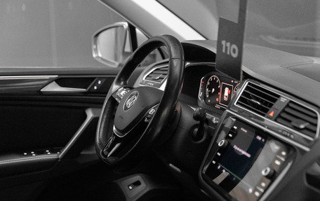 Volkswagen Tiguan II, 2018 год, 2 550 000 рублей, 22 фотография