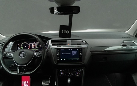 Volkswagen Tiguan II, 2018 год, 2 550 000 рублей, 24 фотография