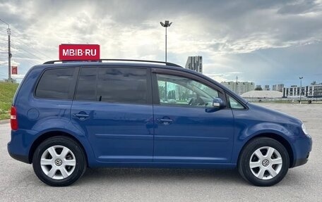 Volkswagen Touran III, 2006 год, 550 000 рублей, 4 фотография