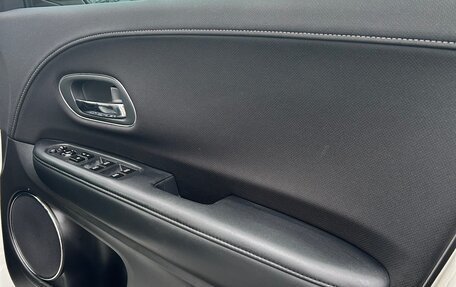 Honda Vezel, 2014 год, 1 099 000 рублей, 12 фотография