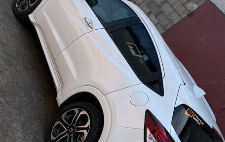 Honda Vezel, 2014 год, 1 099 000 рублей, 10 фотография