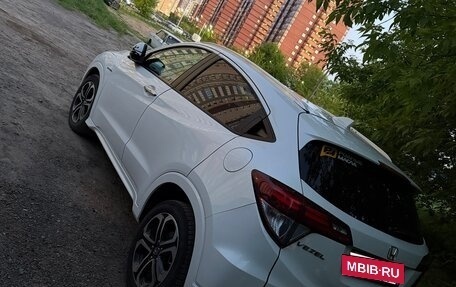 Honda Vezel, 2014 год, 1 099 000 рублей, 3 фотография