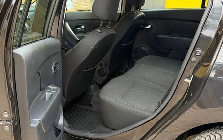 Renault Logan II, 2017 год, 770 000 рублей, 16 фотография