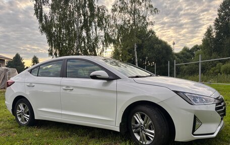 Hyundai Elantra VI рестайлинг, 2019 год, 1 620 000 рублей, 10 фотография