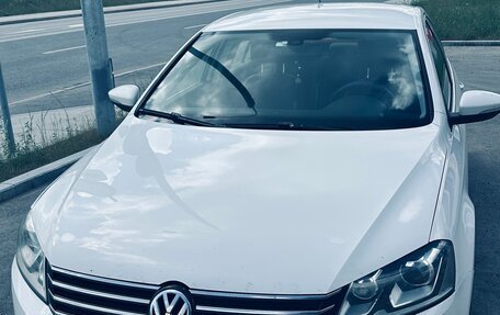 Volkswagen Passat B7, 2011 год, 700 000 рублей, 1 фотография