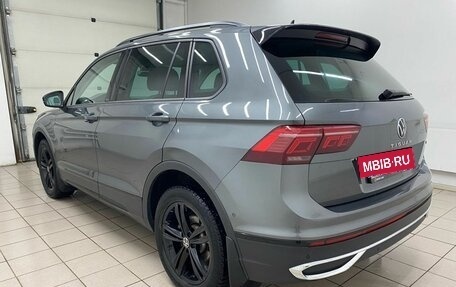 Volkswagen Tiguan II, 2021 год, 2 499 000 рублей, 4 фотография