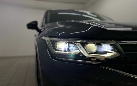 Volkswagen Tiguan II, 2021 год, 2 499 000 рублей, 12 фотография
