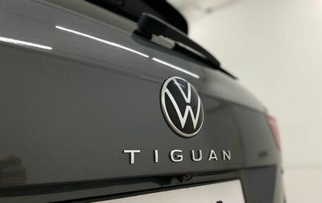 Volkswagen Tiguan II, 2021 год, 2 499 000 рублей, 14 фотография