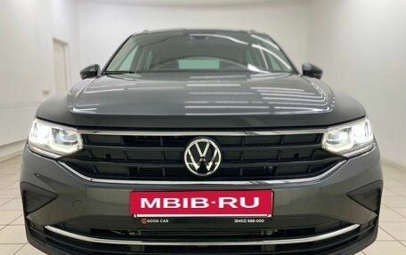 Volkswagen Tiguan II, 2021 год, 2 499 000 рублей, 11 фотография