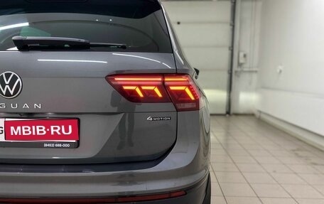 Volkswagen Tiguan II, 2021 год, 2 499 000 рублей, 17 фотография