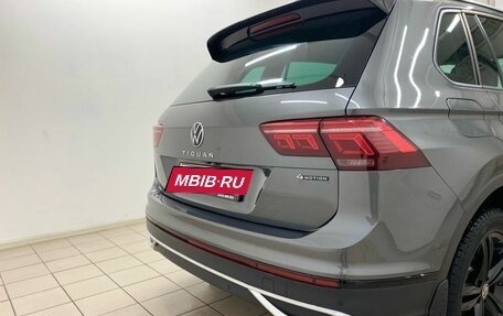 Volkswagen Tiguan II, 2021 год, 2 499 000 рублей, 15 фотография