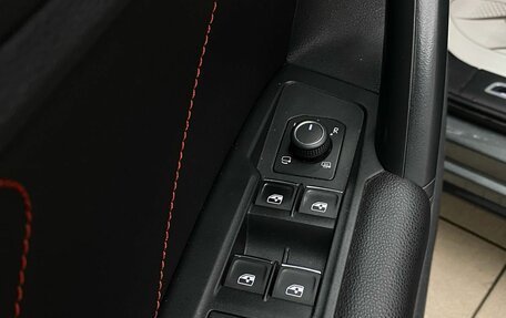Volkswagen Tiguan II, 2021 год, 2 499 000 рублей, 28 фотография