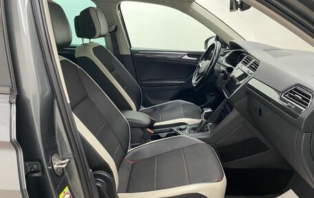 Volkswagen Tiguan II, 2021 год, 2 499 000 рублей, 38 фотография