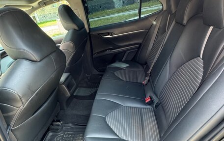 Toyota Camry, 2019 год, 1 650 000 рублей, 6 фотография