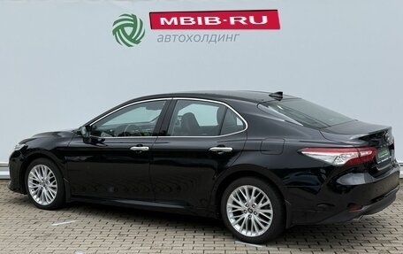 Toyota Camry, 2019 год, 3 750 000 рублей, 7 фотография