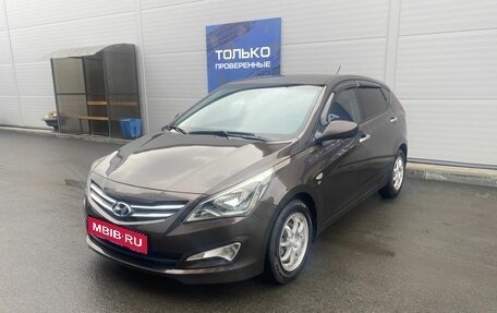 Hyundai Solaris II рестайлинг, 2015 год, 969 000 рублей, 1 фотография