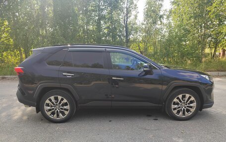 Toyota RAV4, 2020 год, 3 050 000 рублей, 6 фотография