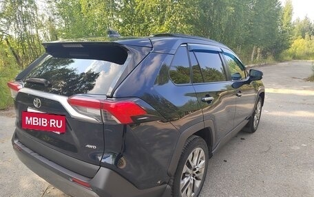 Toyota RAV4, 2020 год, 3 050 000 рублей, 5 фотография