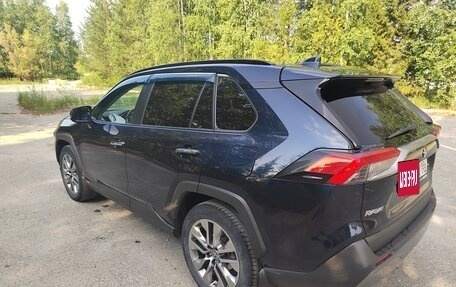 Toyota RAV4, 2020 год, 3 050 000 рублей, 3 фотография