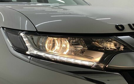 Mitsubishi Outlander III рестайлинг 3, 2022 год, 2 799 000 рублей, 13 фотография