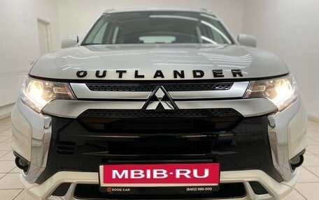 Mitsubishi Outlander III рестайлинг 3, 2022 год, 2 799 000 рублей, 12 фотография