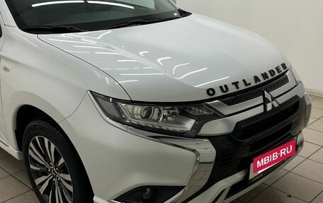 Mitsubishi Outlander III рестайлинг 3, 2022 год, 2 799 000 рублей, 7 фотография