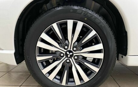 Mitsubishi Outlander III рестайлинг 3, 2022 год, 2 799 000 рублей, 21 фотография