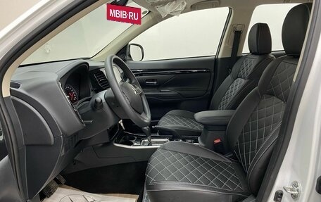 Mitsubishi Outlander III рестайлинг 3, 2022 год, 2 799 000 рублей, 24 фотография