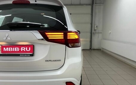 Mitsubishi Outlander III рестайлинг 3, 2022 год, 2 799 000 рублей, 17 фотография