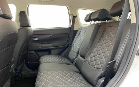 Mitsubishi Outlander III рестайлинг 3, 2022 год, 2 799 000 рублей, 34 фотография