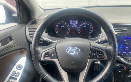 Hyundai Solaris II рестайлинг, 2015 год, 969 000 рублей, 25 фотография