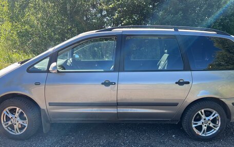 Volkswagen Sharan I рестайлинг, 2005 год, 800 000 рублей, 2 фотография