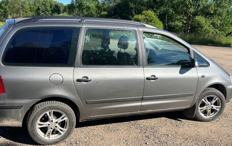 Volkswagen Sharan I рестайлинг, 2005 год, 800 000 рублей, 6 фотография