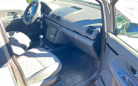 Volkswagen Sharan I рестайлинг, 2005 год, 800 000 рублей, 9 фотография