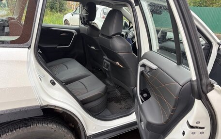 Toyota RAV4, 2025 год, 5 500 000 рублей, 10 фотография