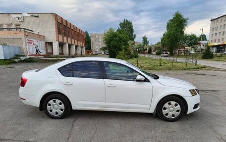 Skoda Octavia, 2017 год, 730 000 рублей, 12 фотография