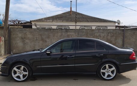 Mercedes-Benz E-Класс, 2005 год, 750 000 рублей, 2 фотография