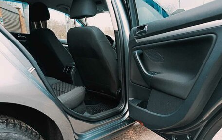 Volkswagen Jetta VI, 2009 год, 600 000 рублей, 2 фотография